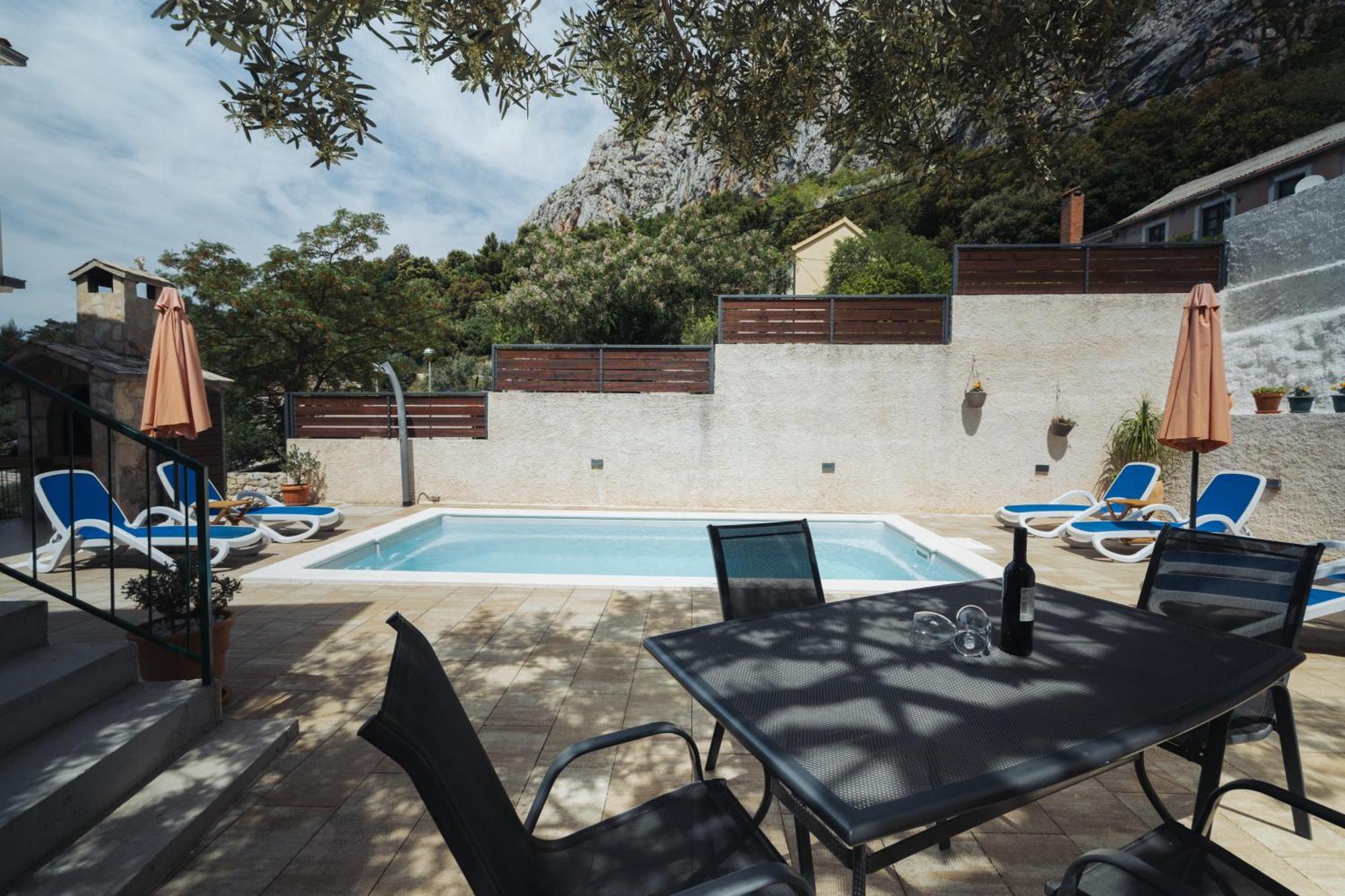 Apartment Laura On The First Floor Makarska